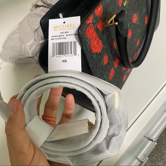 MK Red Rose Crossbody - Picture 10 of 11